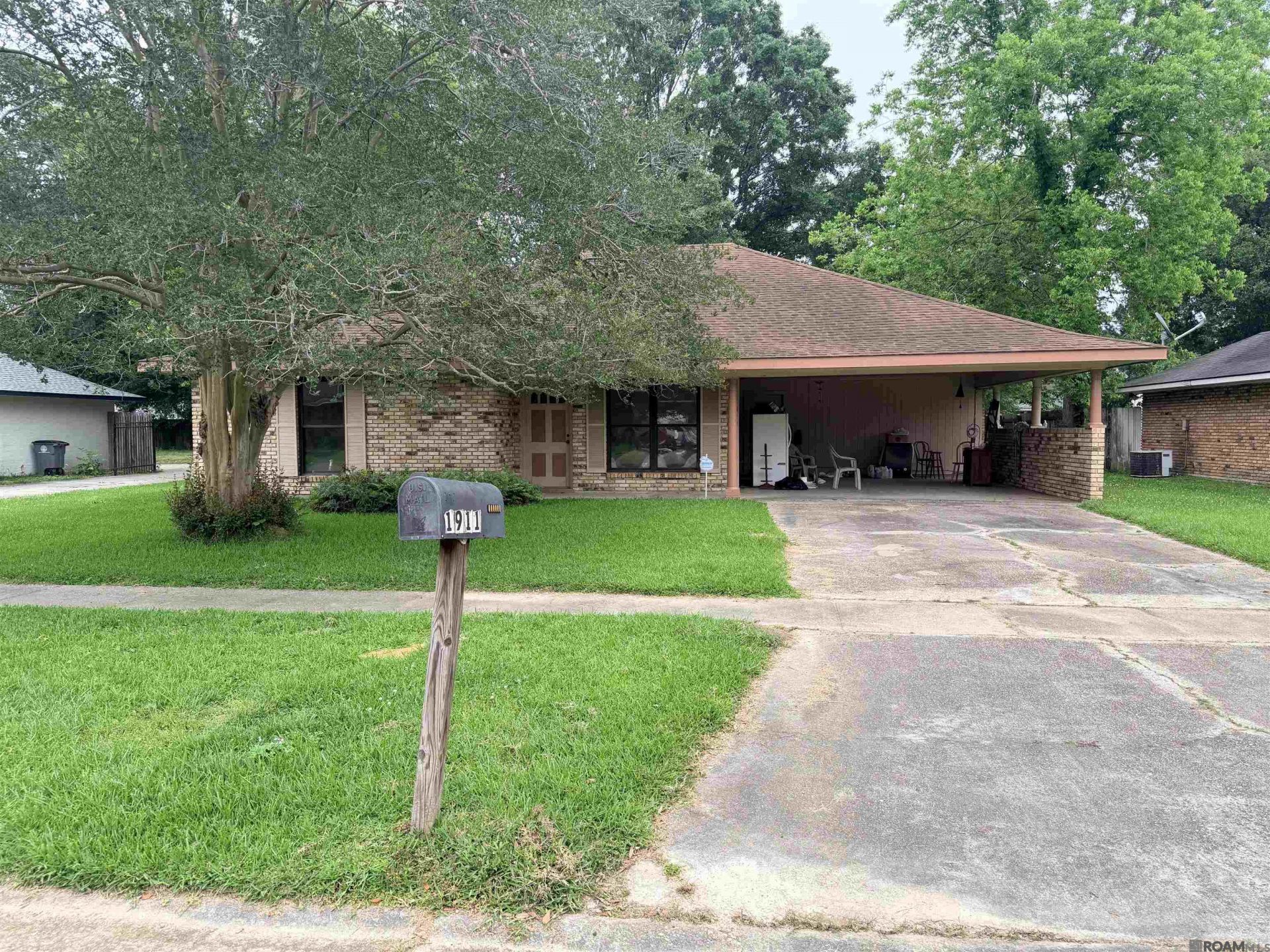 1911 Dabney Dr, Baton Rouge, LA 70816 Main Photo