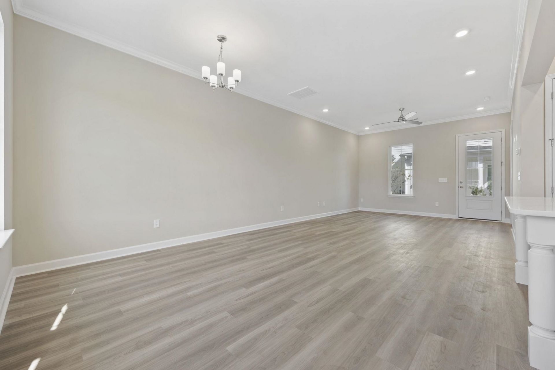 2790 Cook Circle Photo 4