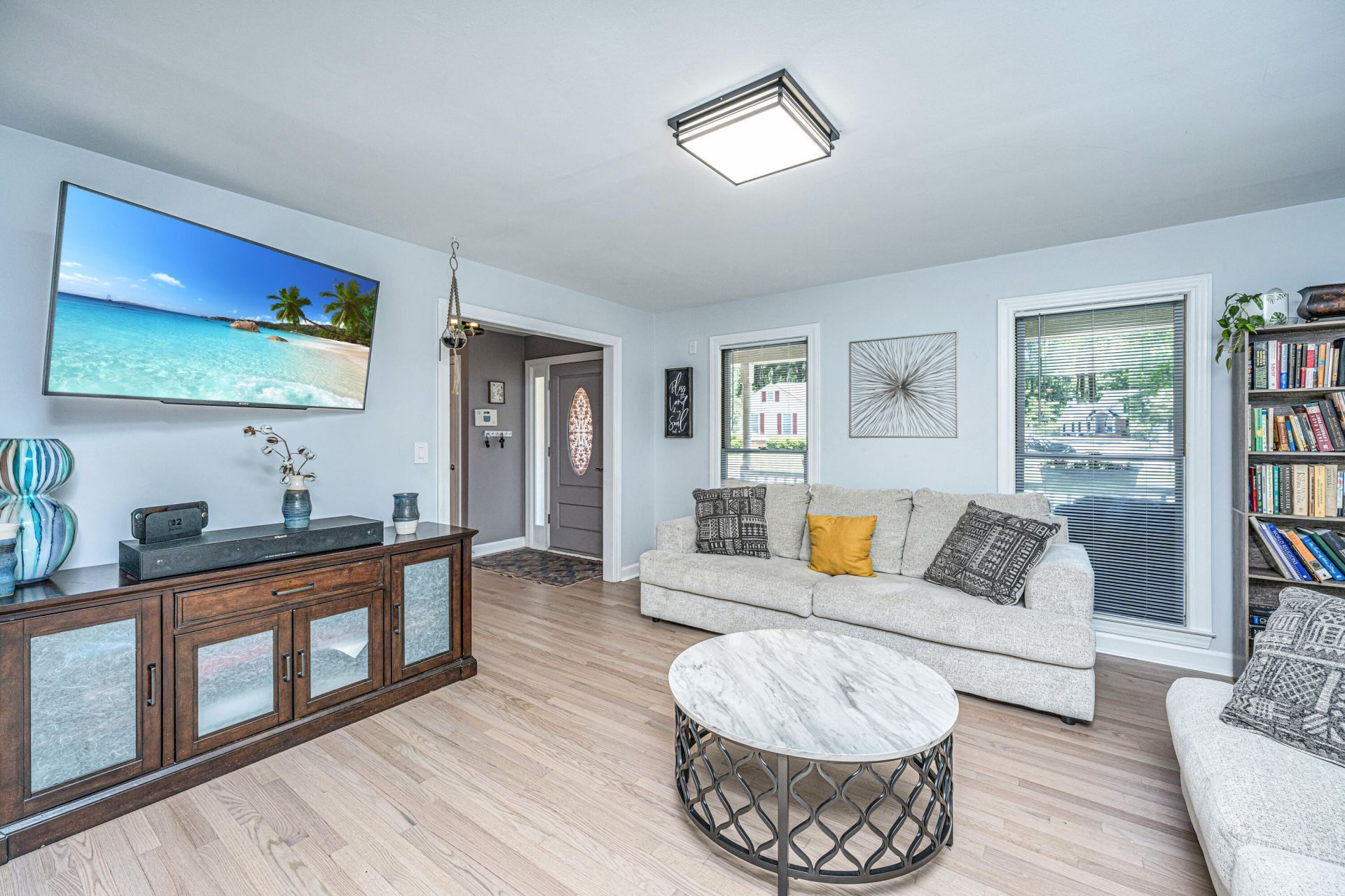 301 Mendenhall Street Photo 14