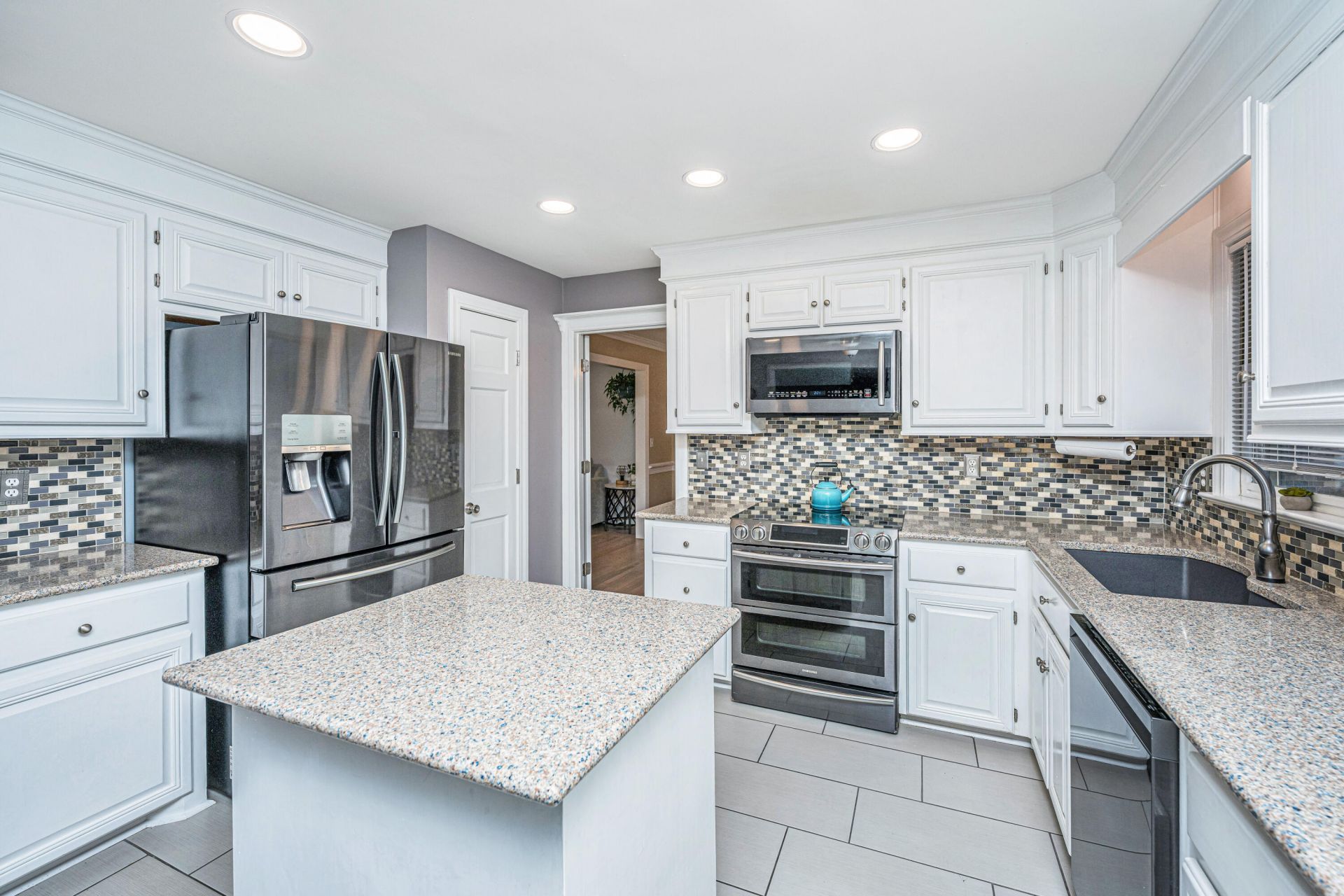 301 Mendenhall Street Photo 18