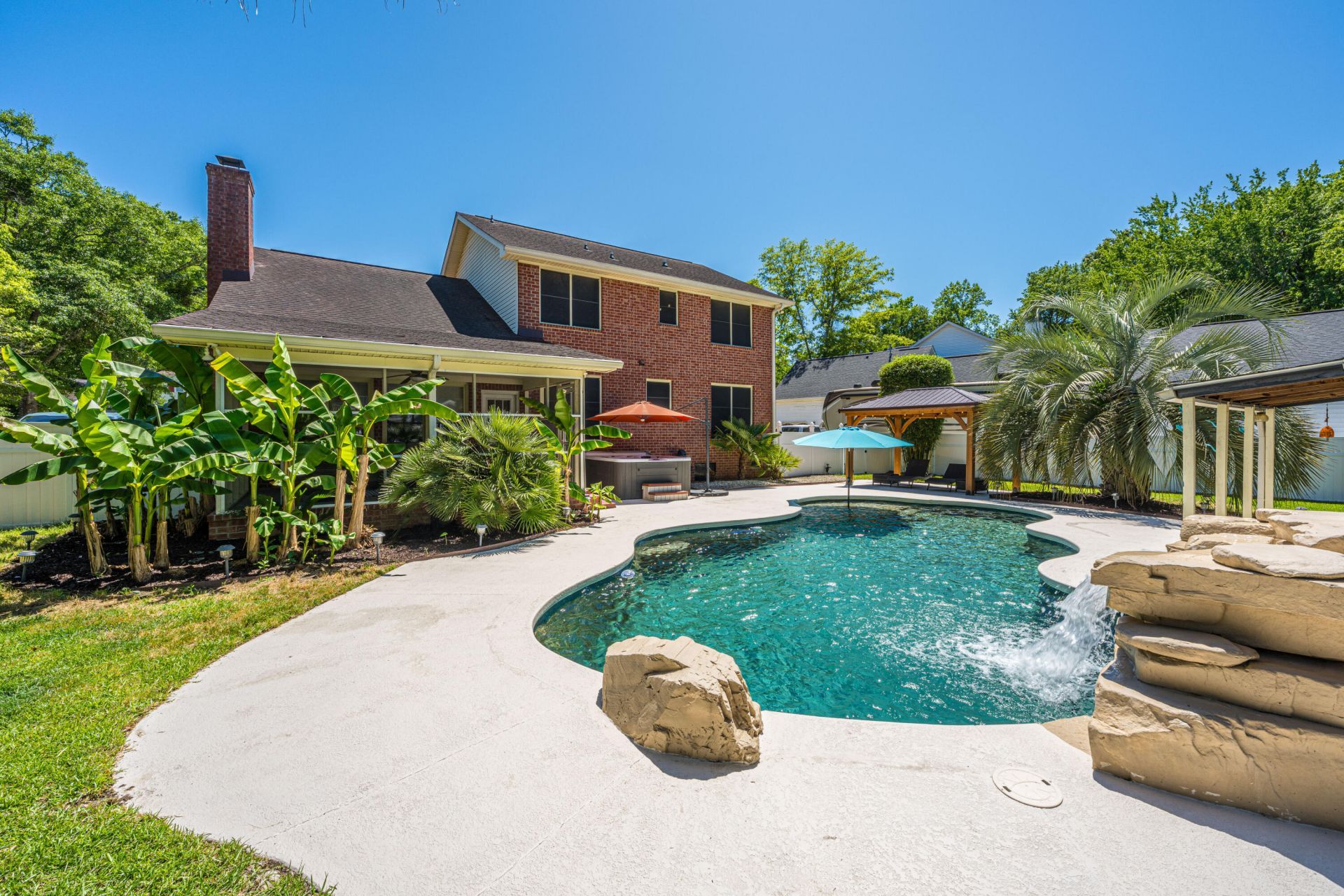 301 Mendenhall Street Photo 43