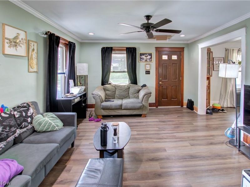 507 W Smith , Medina, OH 44256 Photo 3