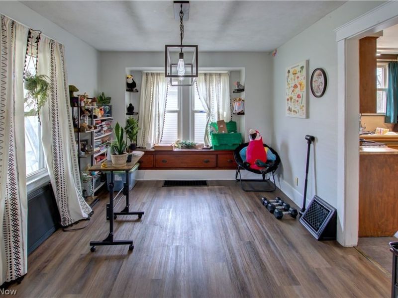 507 W Smith , Medina, OH 44256 Photo 6