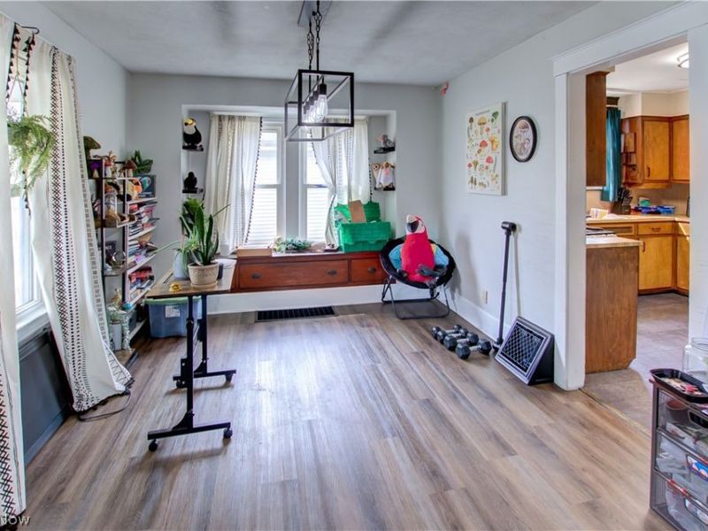 507 W Smith , Medina, OH 44256 Photo 8