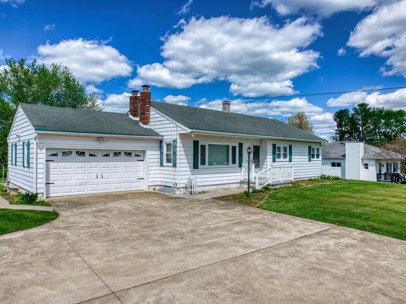 1603 W High Street NE, Newark, OH 43055 Photo 2