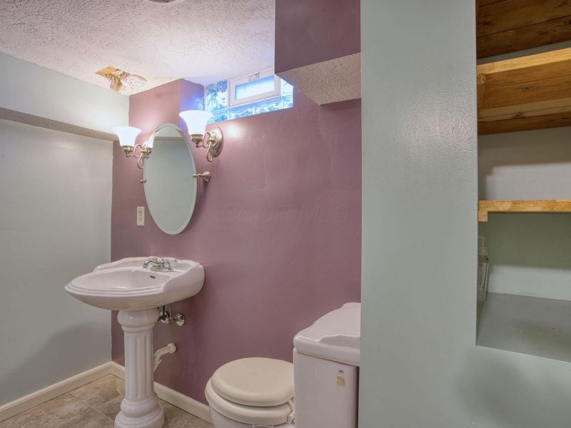 1603 W High Street NE, Newark, OH 43055 Photo 24