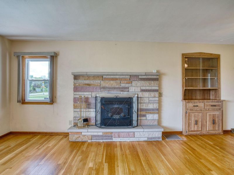 1603 W High Street NE, Newark, OH 43055 Photo 4