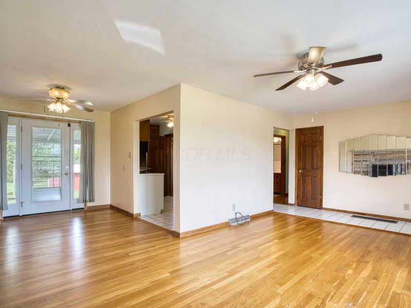 1603 W High Street NE, Newark, OH 43055 Photo 6