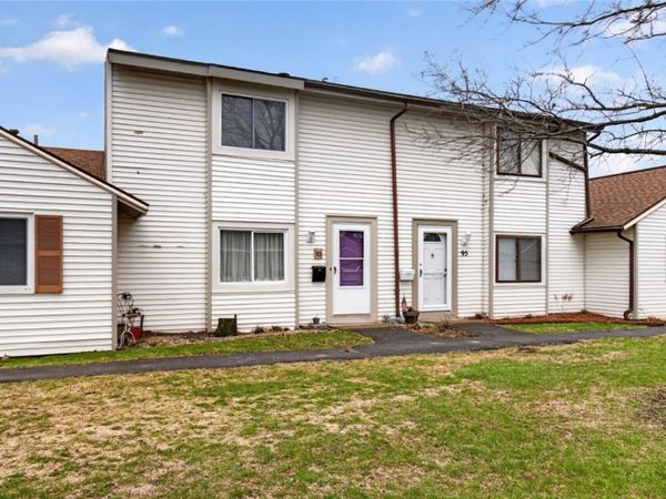 93 Windsorshire Drive , Rochester, NY 14624