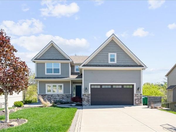 5037 Timberline Drive, Riverside, MO 64150