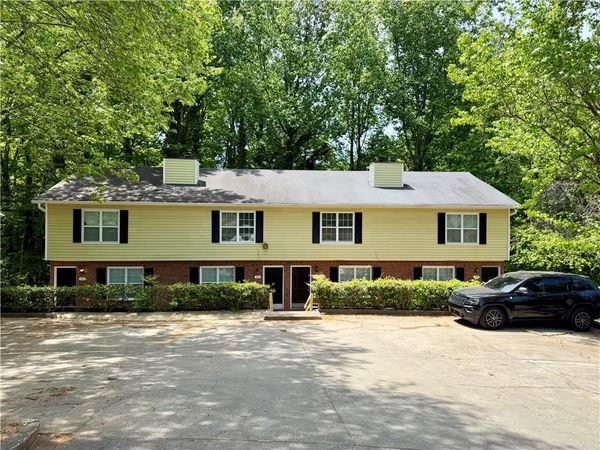 3123 Destin Circle , Snellville, GA 30078