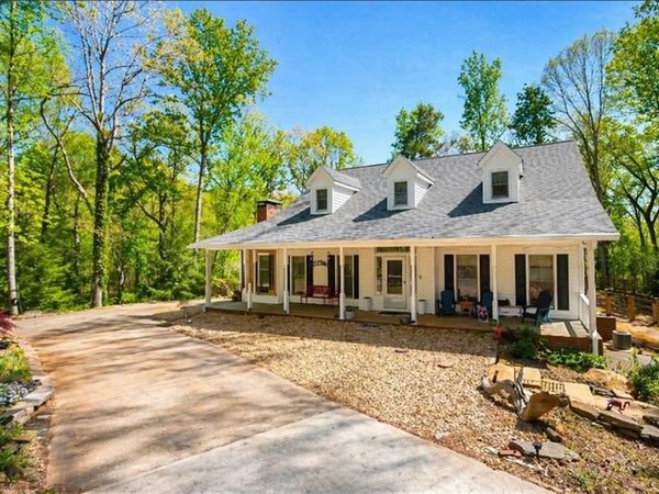 5735 E Ridge Drive , Douglasville, GA 30135