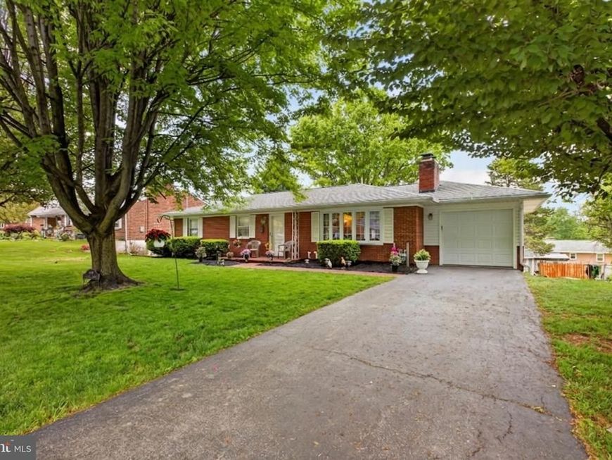 227 Daycotah Avenue, Hagerstown, MD 21740 Main Photo