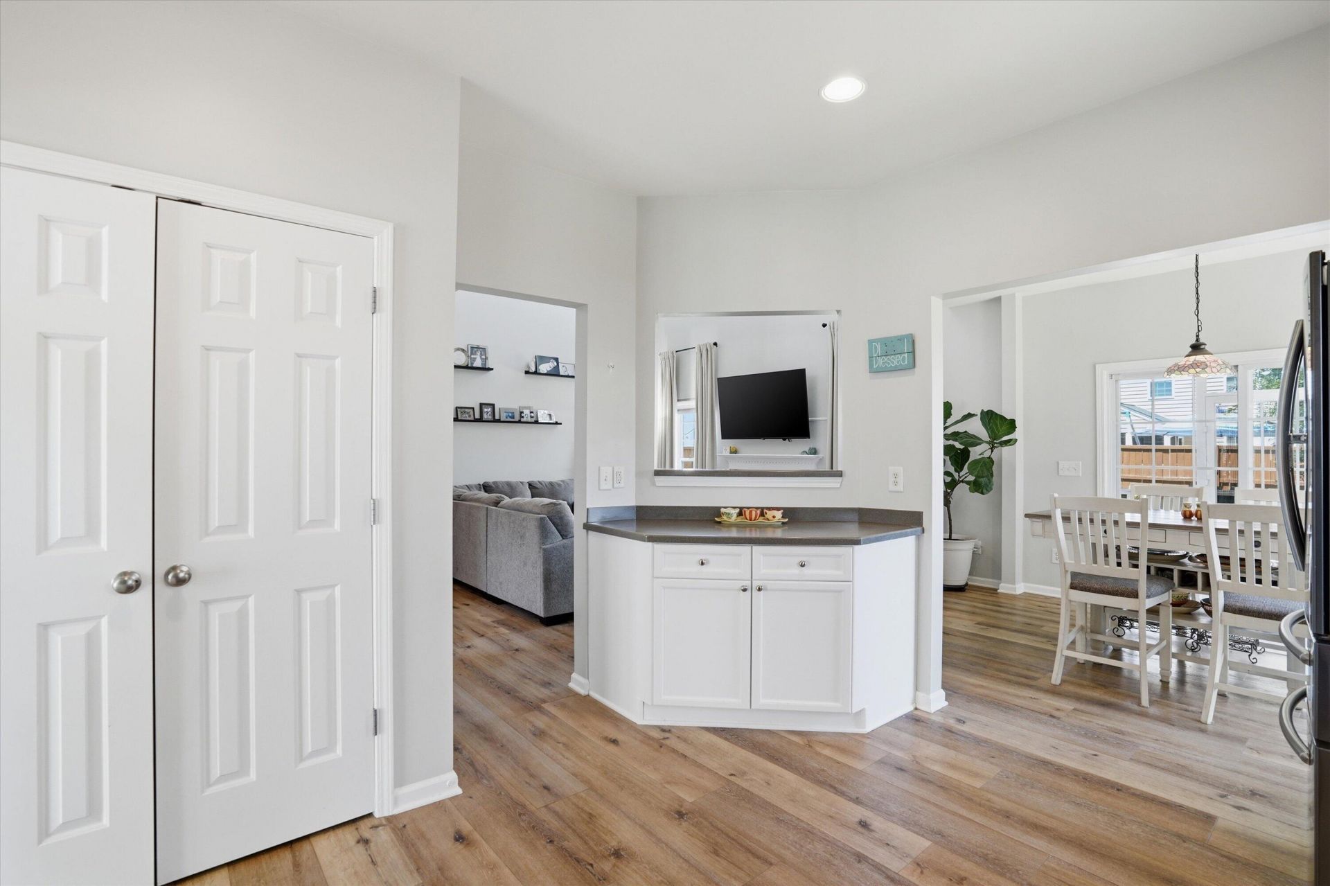 9670 Pebble Creek Boulevard Photo 10