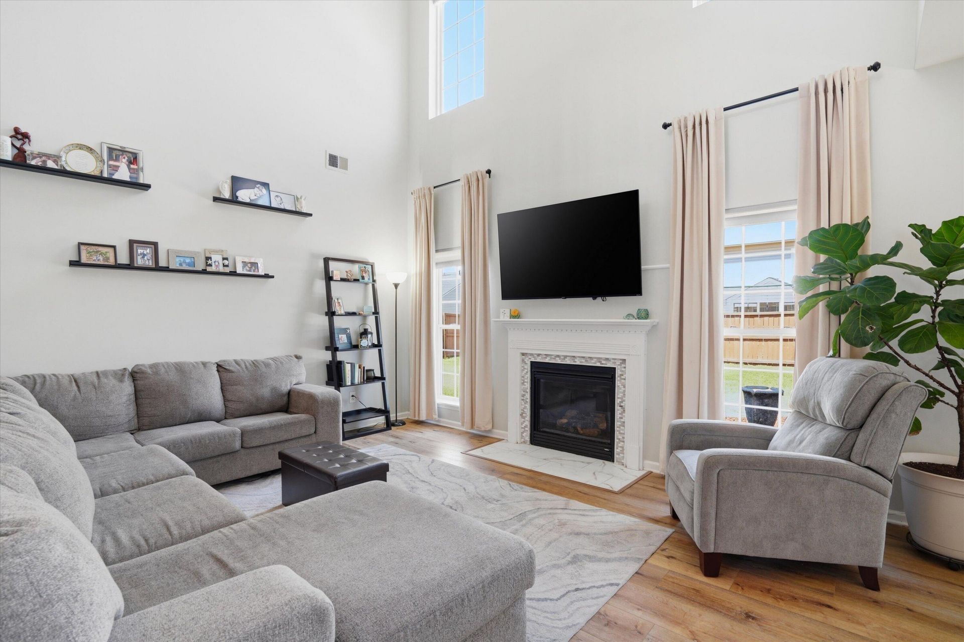 9670 Pebble Creek Boulevard Photo 5