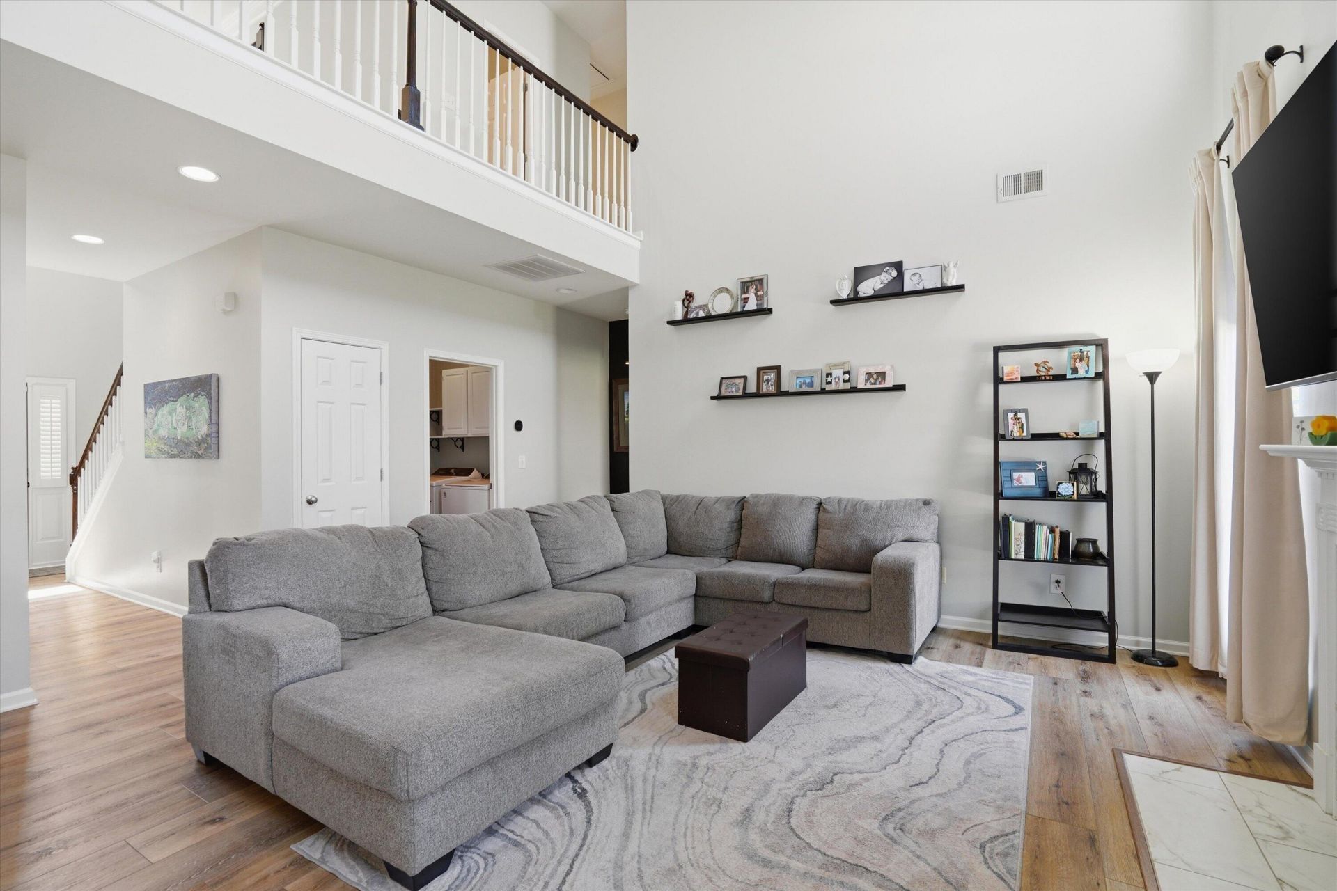 9670 Pebble Creek Boulevard Photo 7