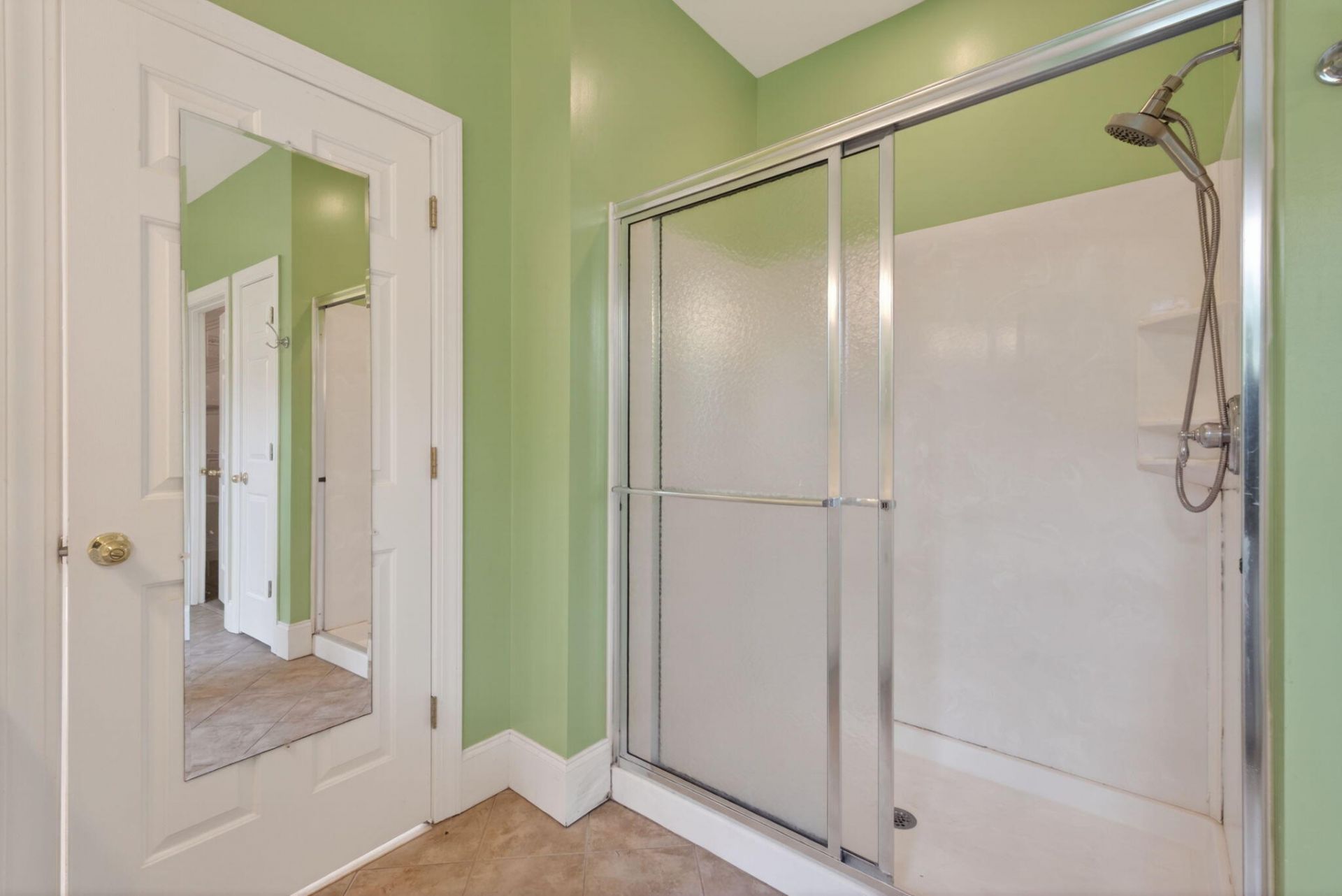 100 Shores Edge Drive Photo 16