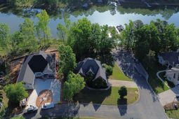 100 Shores Edge Drive photo 4