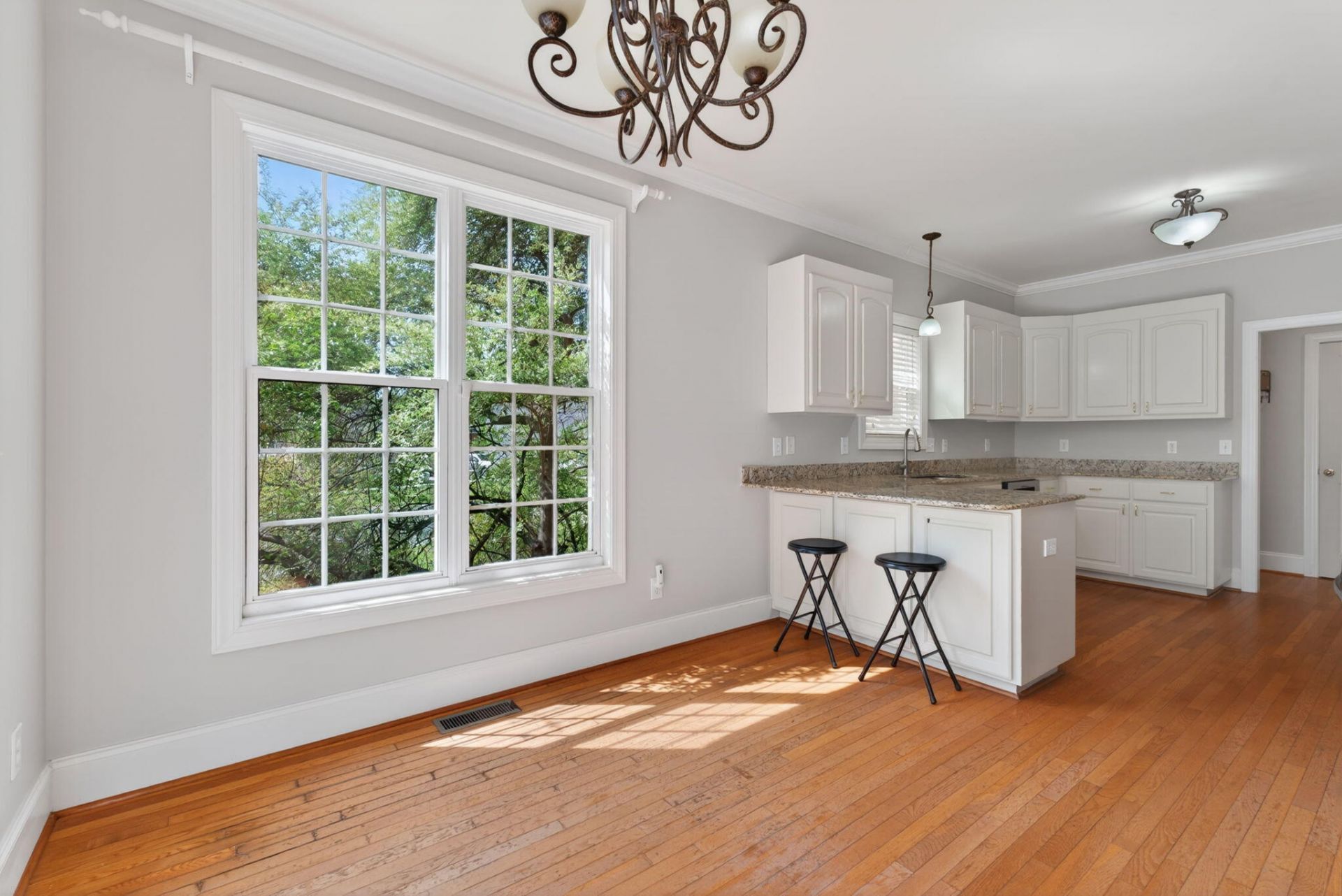 100 Shores Edge Drive Photo 24