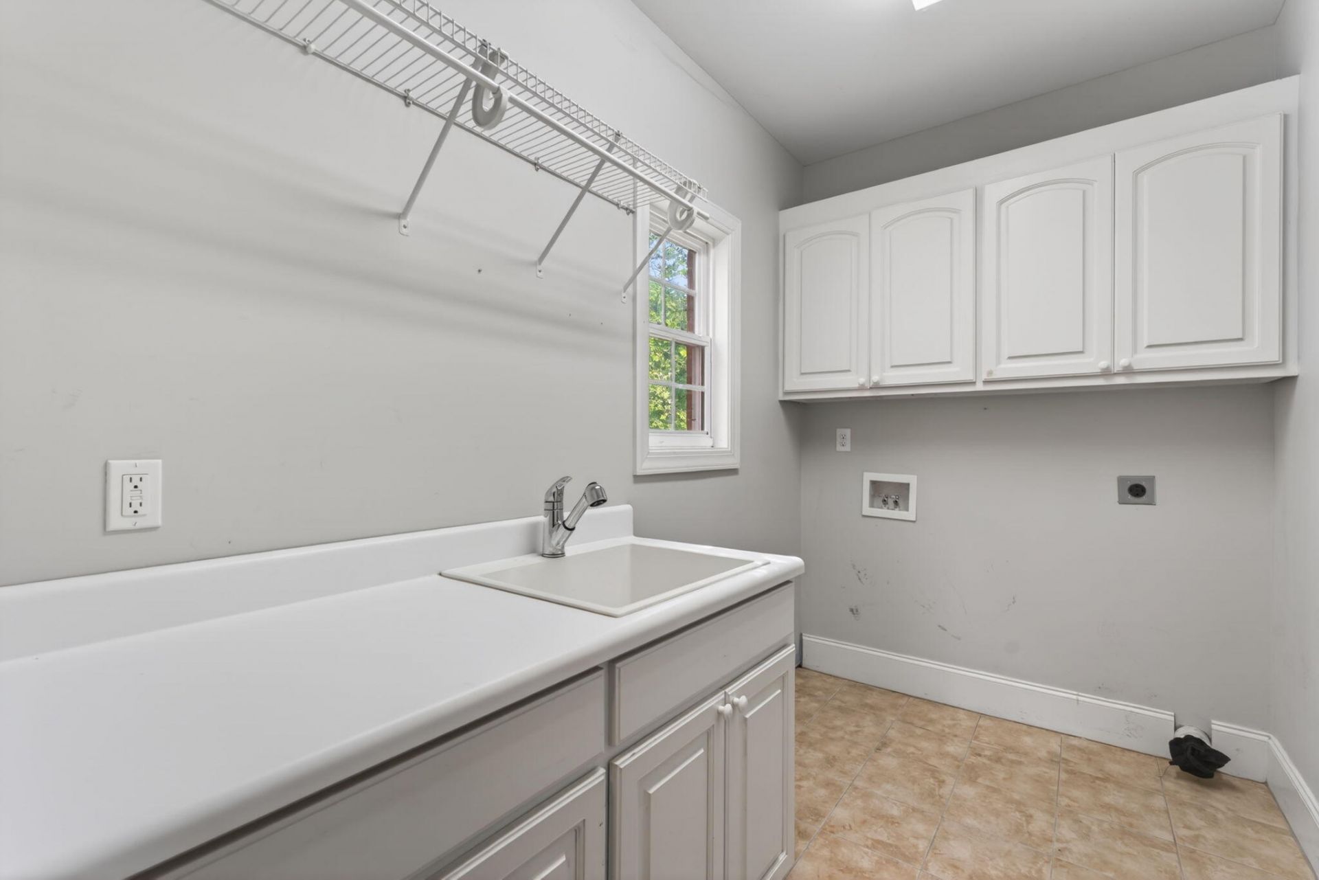 100 Shores Edge Drive Photo 29