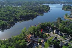 100 Shores Edge Drive photo 4