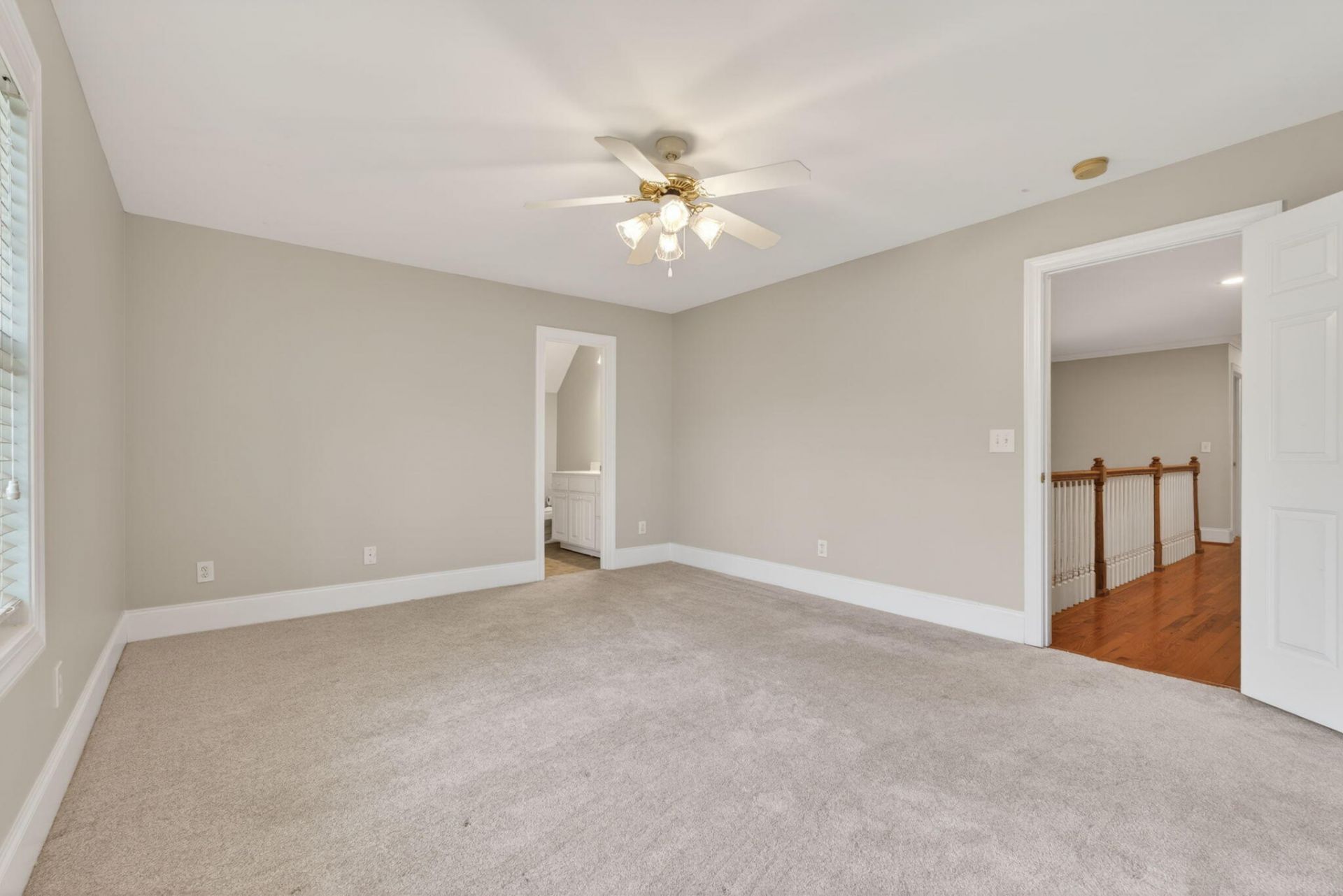 100 Shores Edge Drive Photo 34