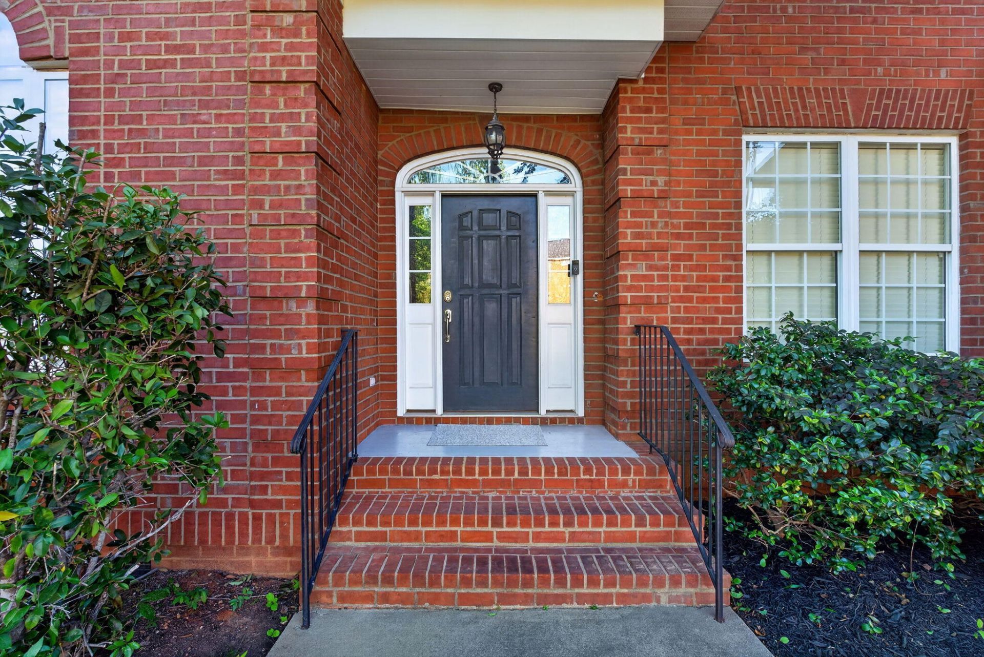 100 Shores Edge Drive Photo 5