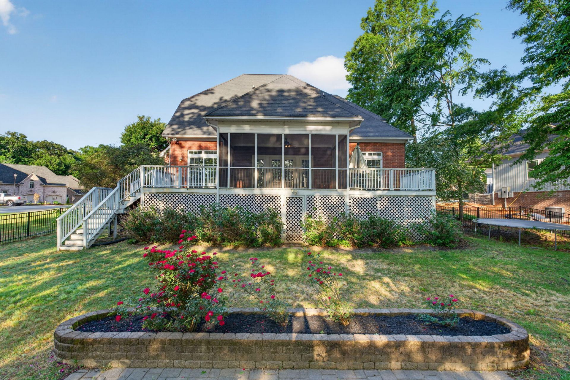 100 Shores Edge Drive Photo 52