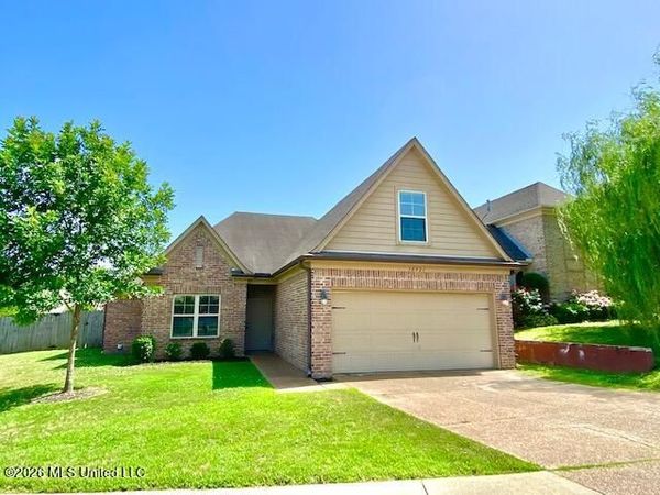 10921 Paul Coleman Drive, Olive Branch, MS 38654