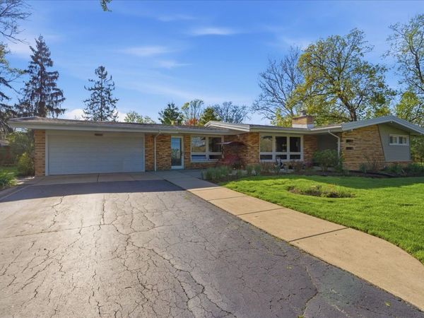 11714 S 82nd Court, Palos Park, IL 60464