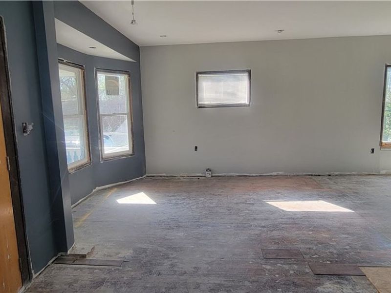 7503 Osage Avenue , Cleveland, OH 44105 Photo 6