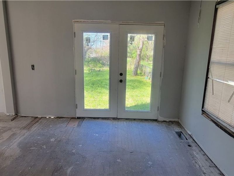 7503 Osage Avenue , Cleveland, OH 44105 Photo 9