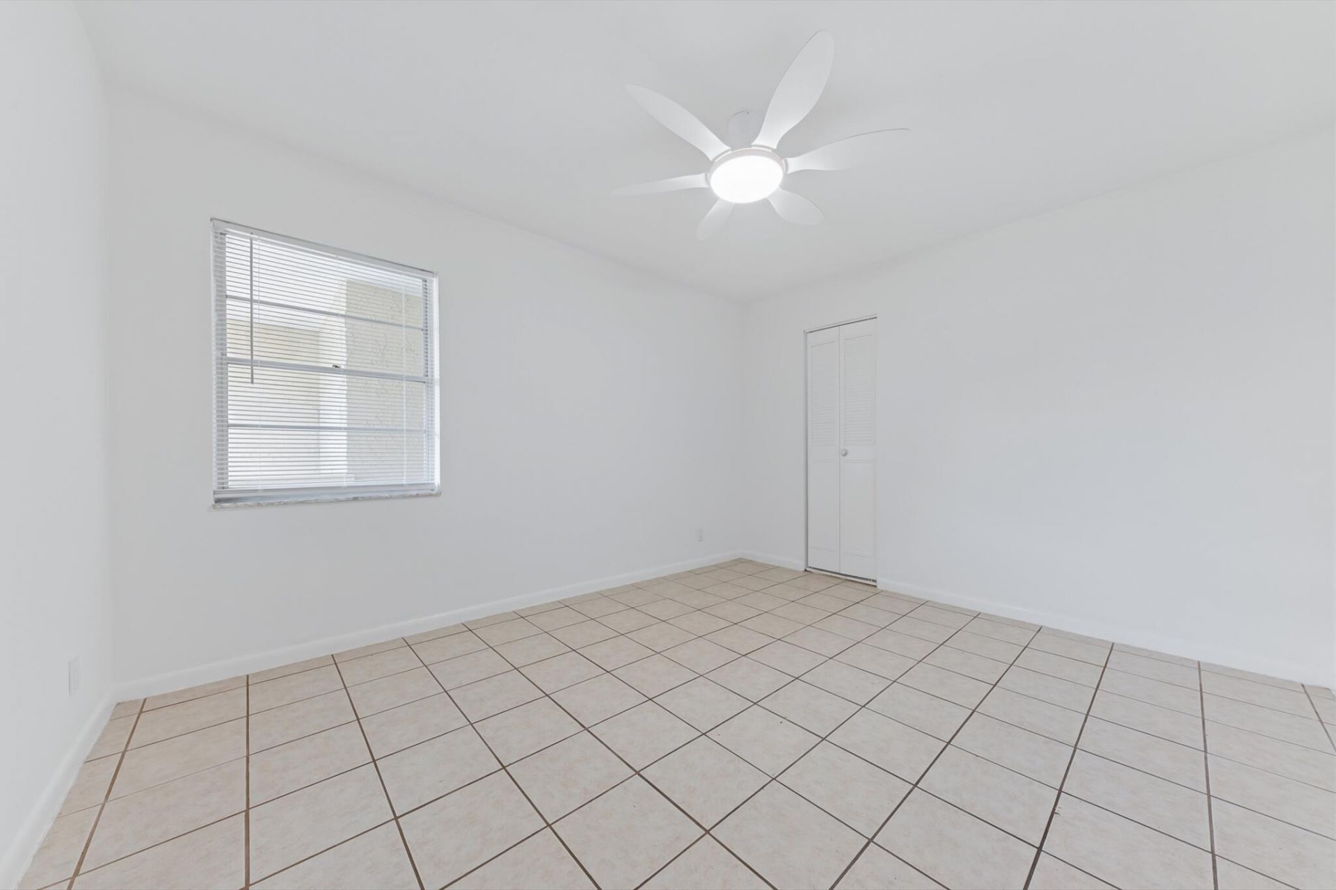 126 Sparrow Drive, Unit 10b, Royal Palm Beach, FL 33411 Photo