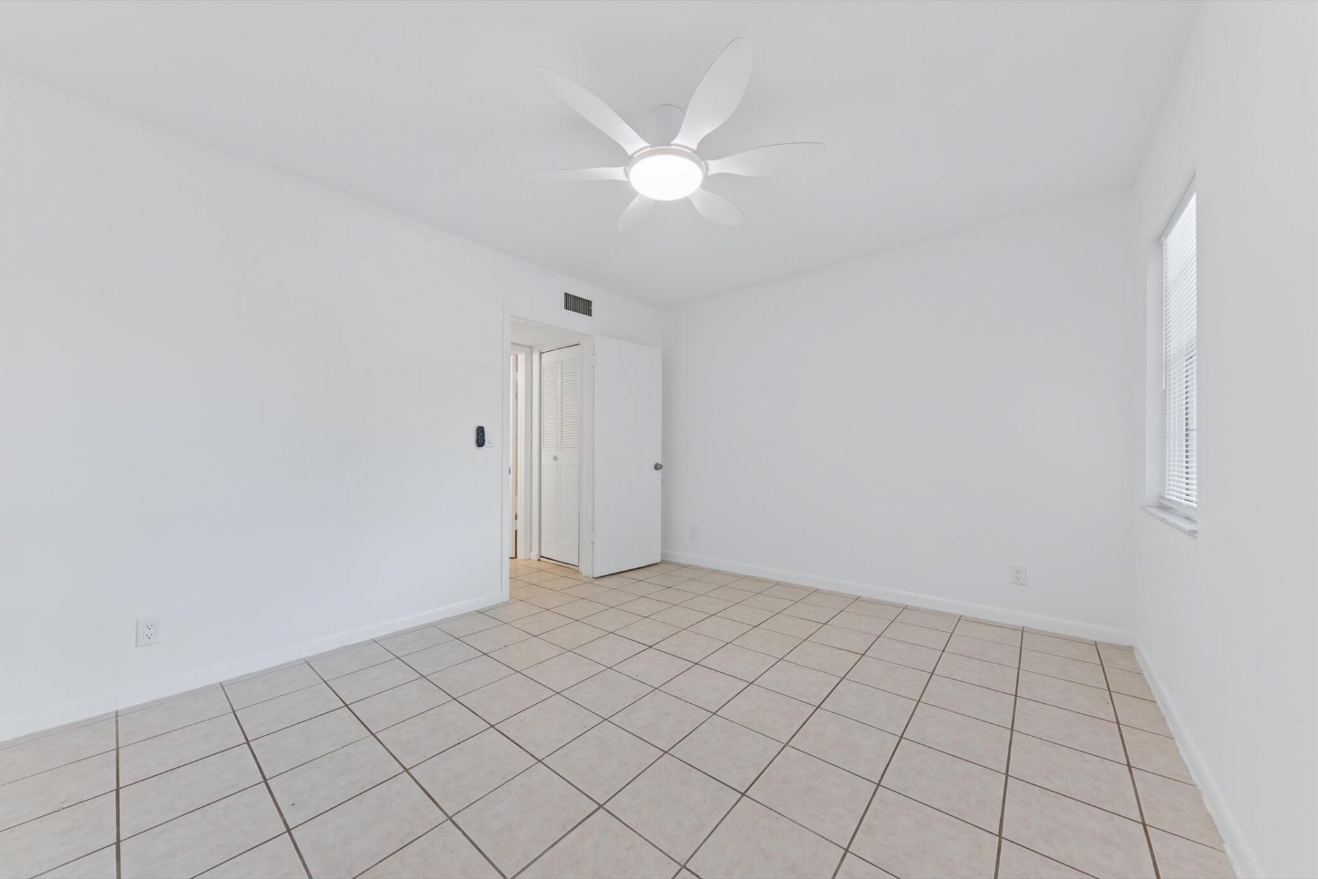 126 Sparrow Drive, Unit 10b, Royal Palm Beach, FL 33411 Photo