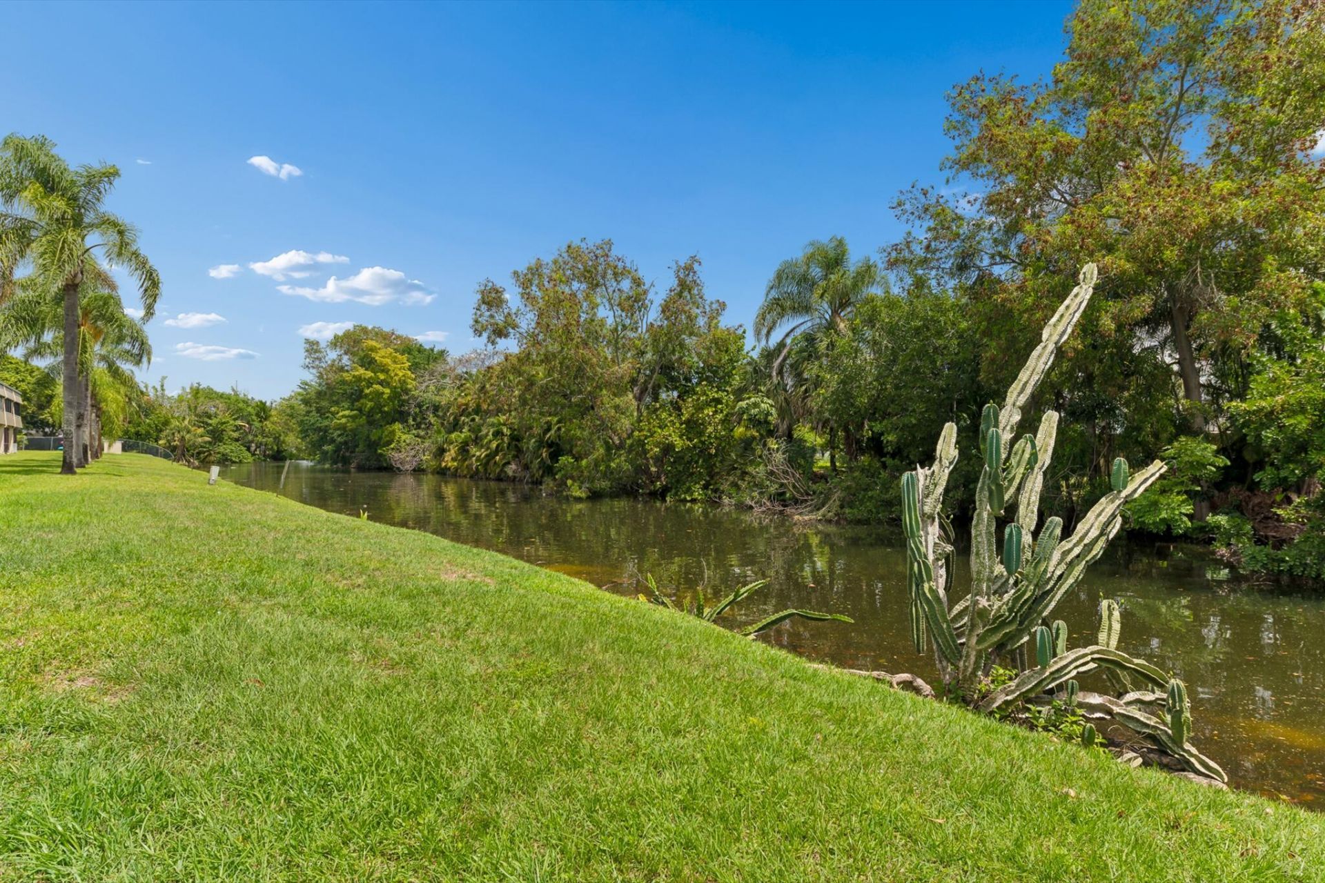 126 Sparrow Drive, Unit 10b, Royal Palm Beach, FL 33411 Photo
