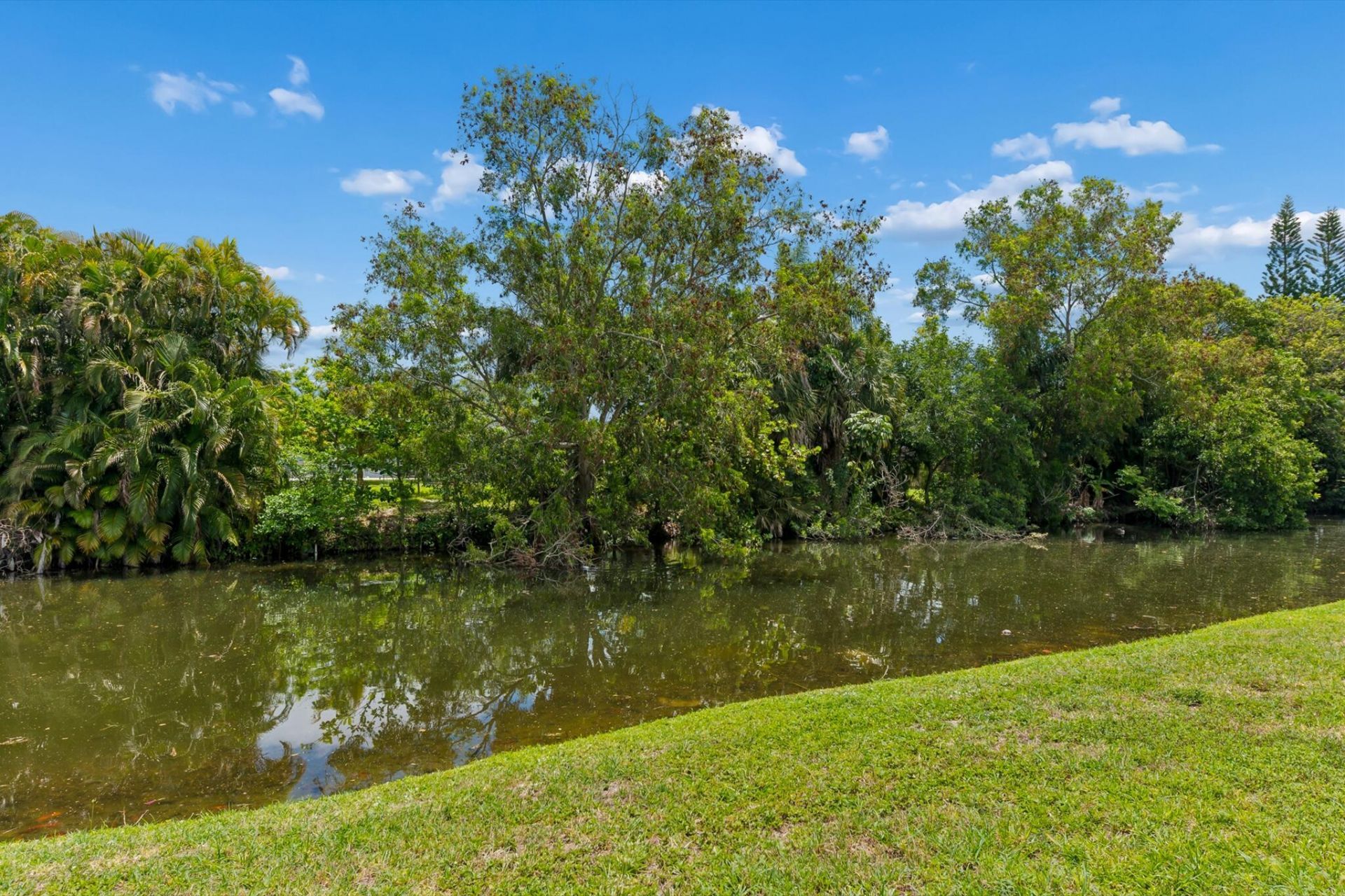 126 Sparrow Drive, Unit 10b, Royal Palm Beach, FL 33411 Photo