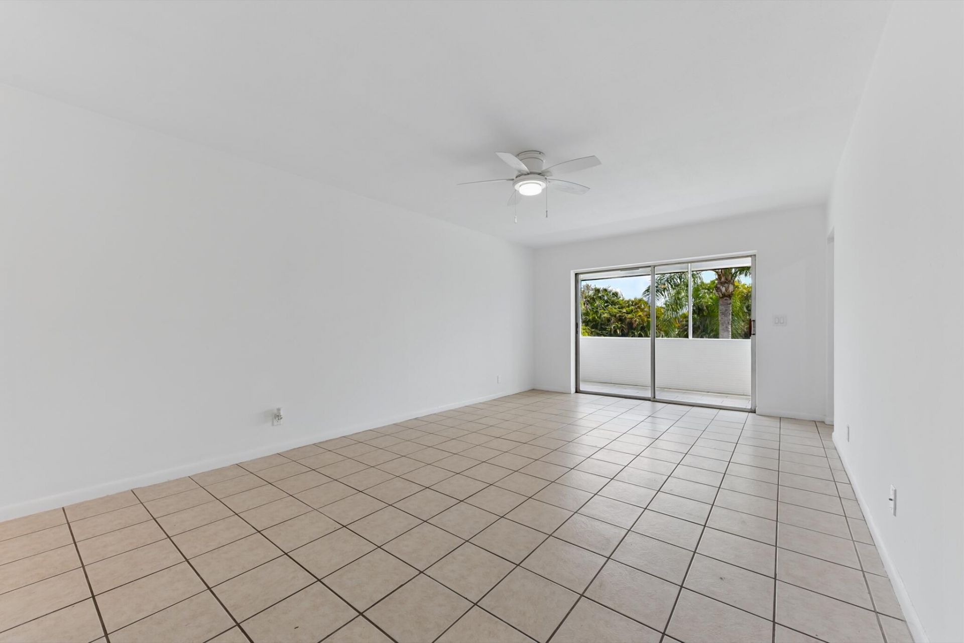 126 Sparrow Drive, Unit 10b, Royal Palm Beach, FL 33411 Photo