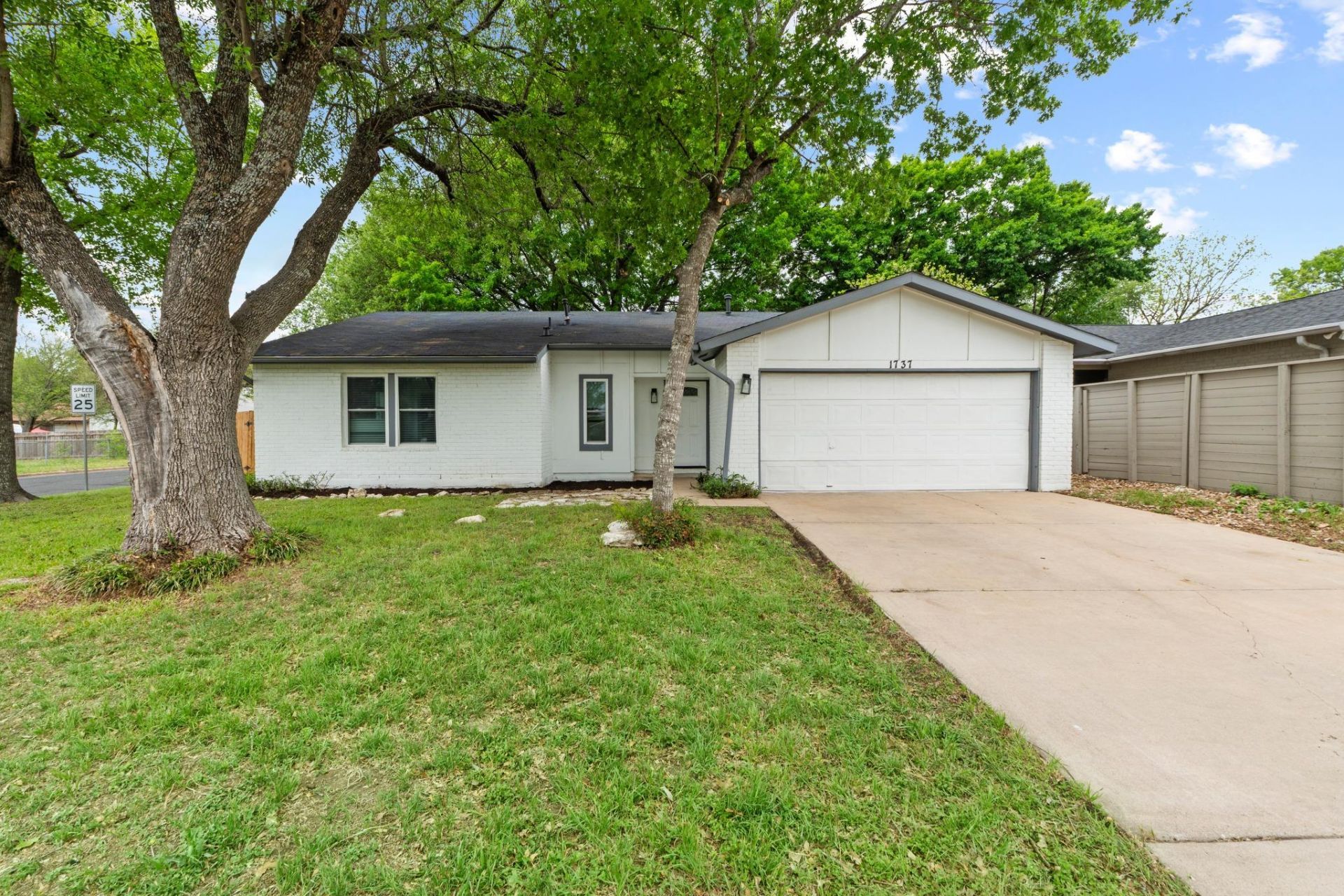 1737 Cricket Hollow Dr, Austin, TX 78758 Main Photo