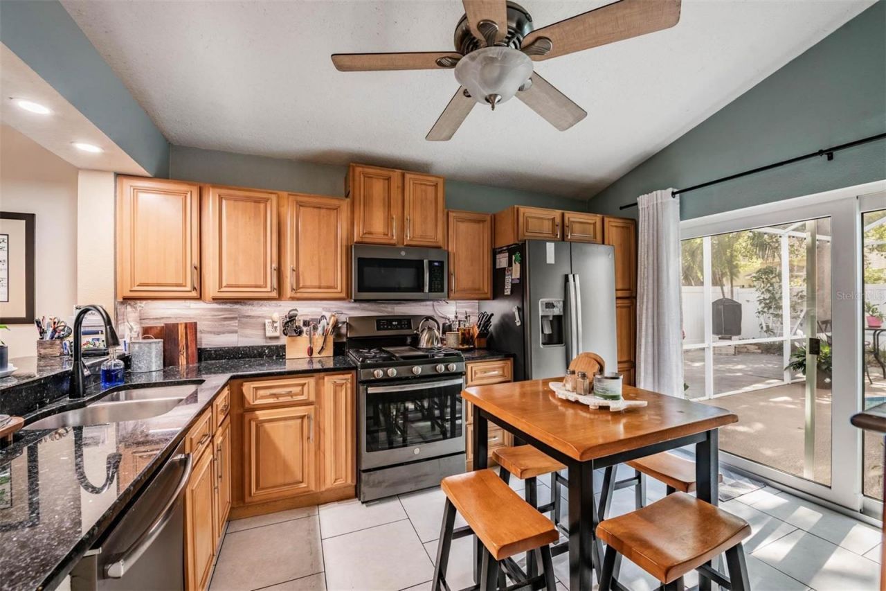 1686 Oak Spring Drive, Tarpon Springs, FL 34689 Photo