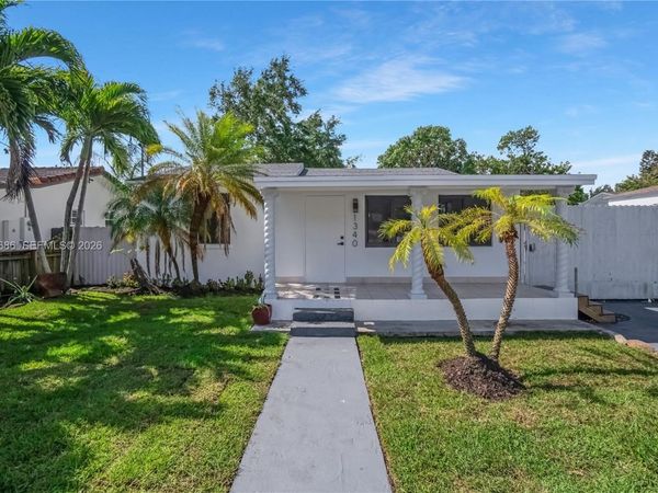 1340 NW 52nd St , Miami, FL 33142