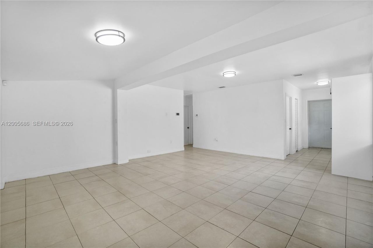 1340 NW 52nd St, Miami, FL 33142 Photo