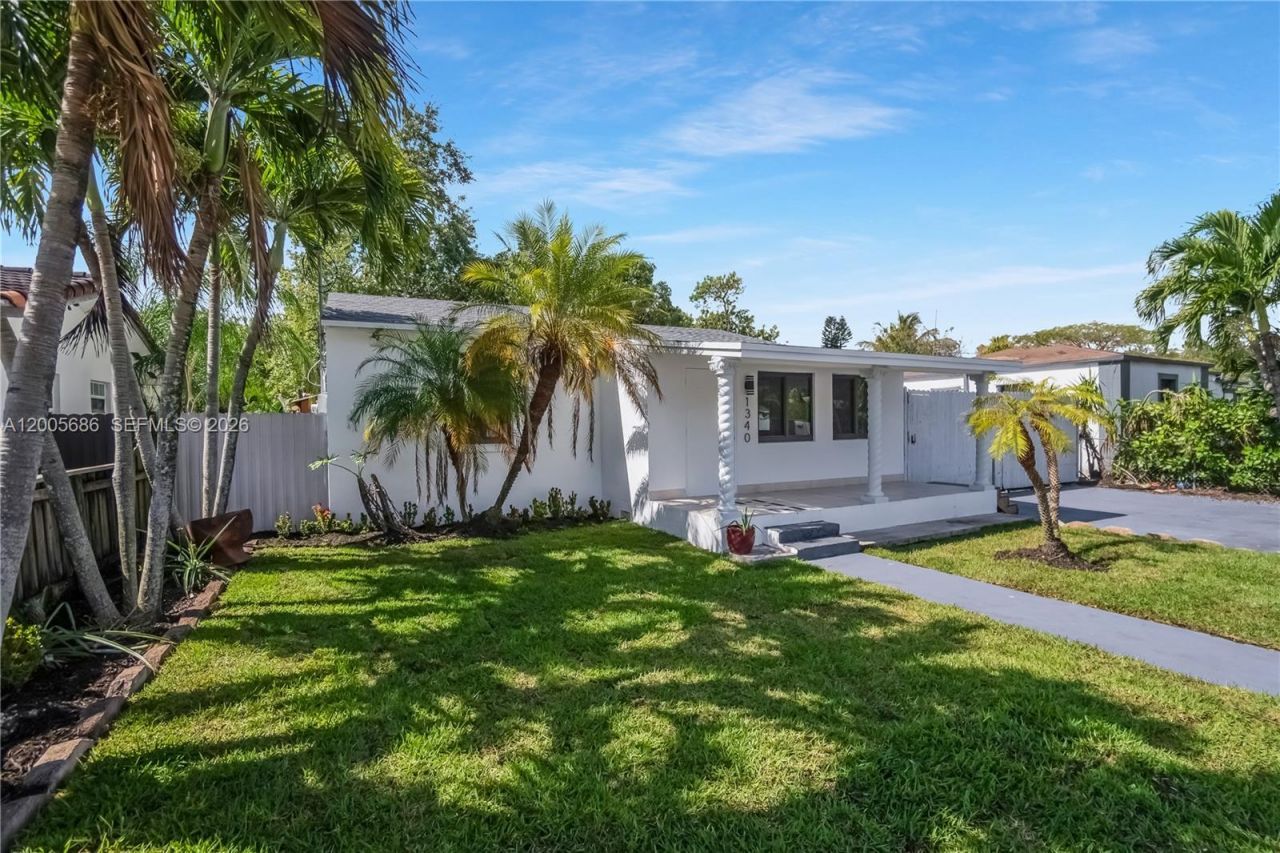 1340 NW 52nd St, Miami, FL 33142 Photo
