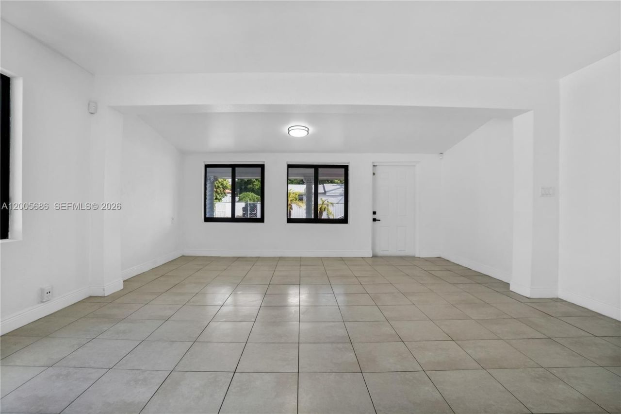 1340 NW 52nd St, Miami, FL 33142 Photo
