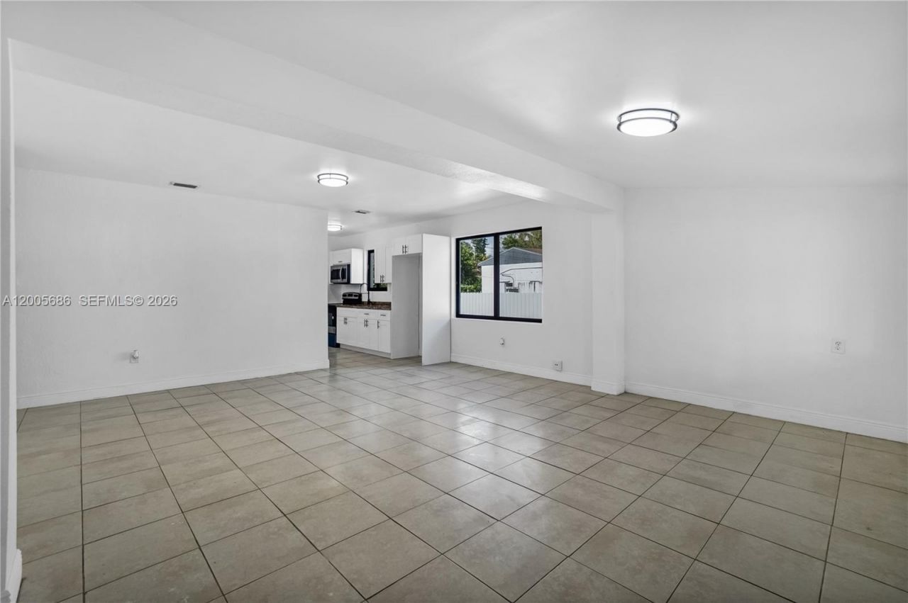 1340 NW 52nd St, Miami, FL 33142 Photo