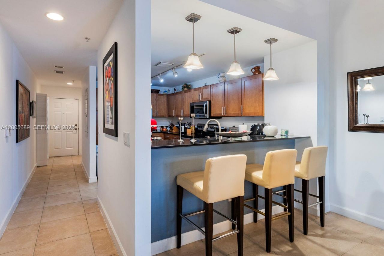 8390 SW 72nd Ave, Unit 115, Miami, FL 33143 Photo