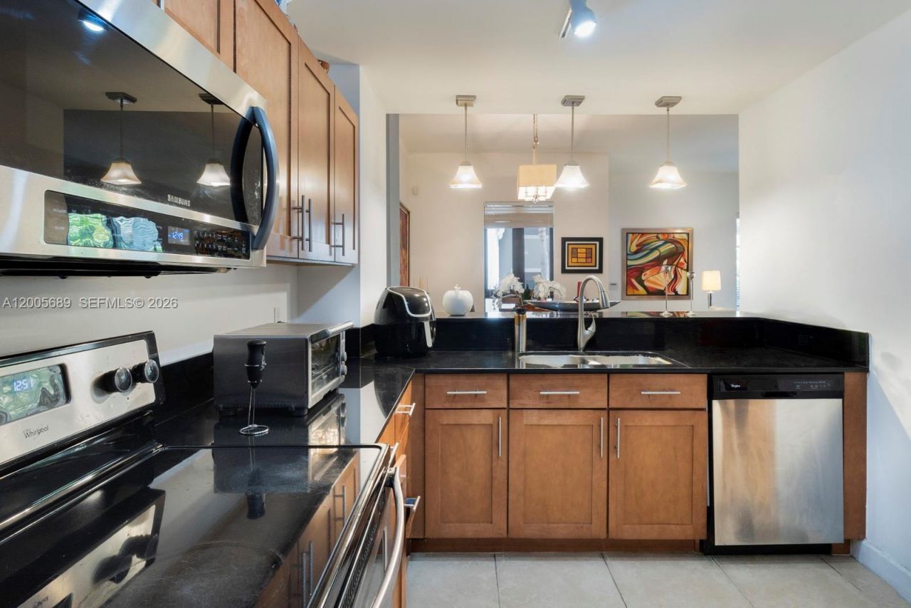 8390 SW 72nd Ave, Unit 115, Miami, FL 33143 Photo