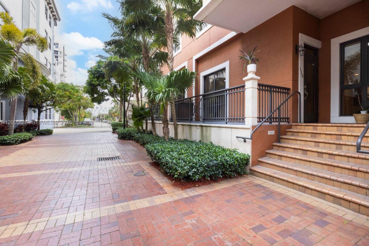 8390 SW 72nd Ave, Unit 115, Miami, FL 33143 Photo