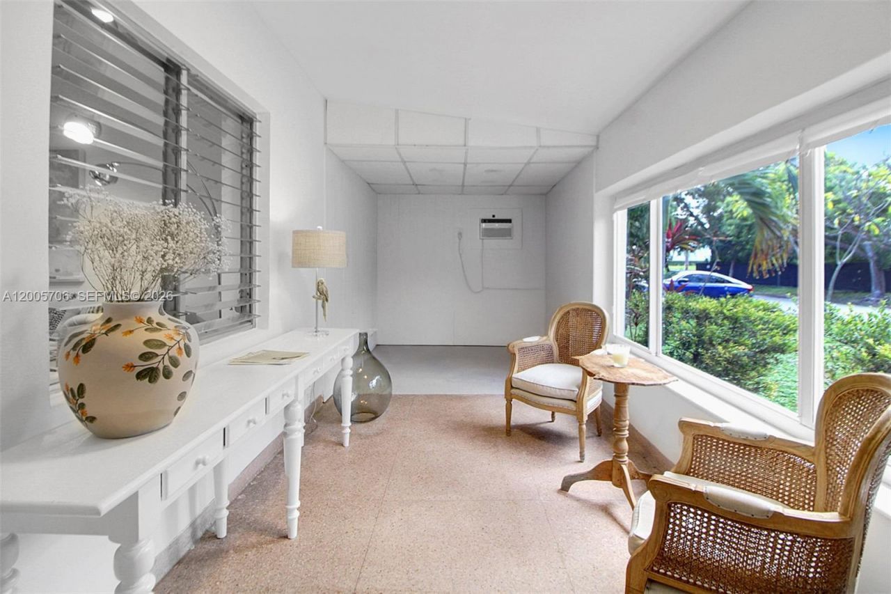 231 NE 43rd St , Miami, FL 33137 Photo