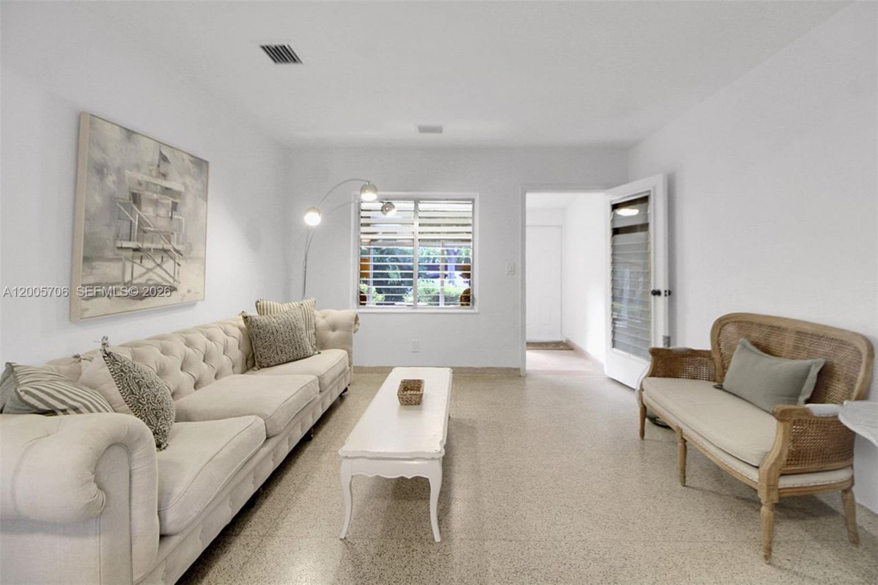231 NE 43rd St , Miami, FL 33137 Photo