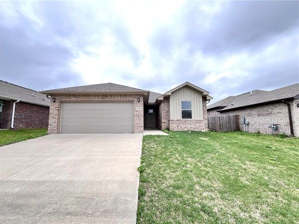 5909 NW Reynolds Street , Bentonville, AR 72713